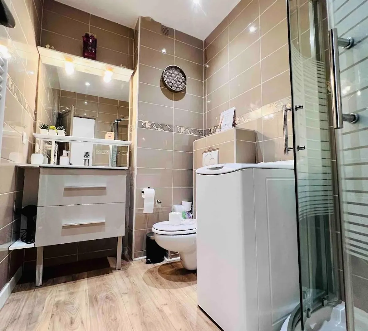 Le Palais Wilson - Apt 4 Prs - 300M Plages - Clim Antibes France
